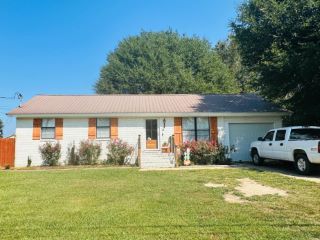 Foreclosed Home - 147 MAPLE AVE, 35594