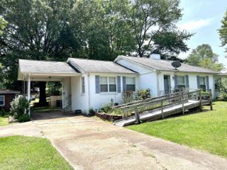 Foreclosed Home - 302 PARK LN, 35630