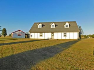 Foreclosed Home - 1559 County Road 540, 35652