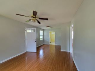 Foreclosed Home - List 100718401