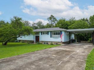 Foreclosed Home - 123 CRESTVIEW DR, 35740