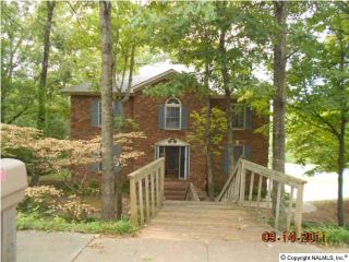 Foreclosed Home - 7900 SMOKE RISE RD SE, 35802