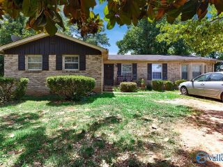 Foreclosed Home - 4407 OAKWOOD RD NW, 35810