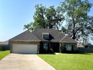 Foreclosed Home - 2137 WATERSTONE DR, 36022