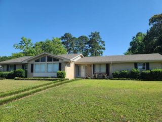 Foreclosed Home - 225 HICKORY LN, 36066