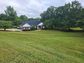 Foreclosed Home - 702 WIND MILL DR, 36067