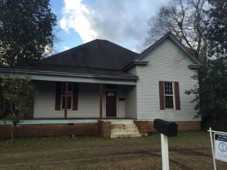 Foreclosed Home - 204 W FAIRVIEW ST, 36081