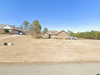 Foreclosed Home - 535 FOREST MOUNTAIN DR, 36093
