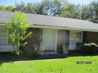 Foreclosed Home - 1725 FAIRFOREST DR, 36106