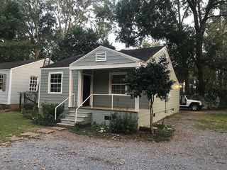 Foreclosed Home - 2402 E 6TH ST, 36106