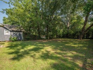 Foreclosed Home - 2224 E 5TH ST, 36106