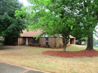 Foreclosed Home - 1200 Charnwood Dr, 36109