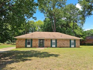 Foreclosed Home - 659 SARVER AVE, 36109