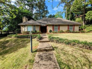 Foreclosed Home - 615 PINEHILL RD, 36109