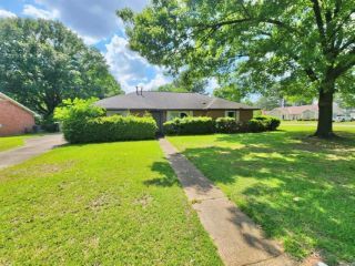 Foreclosed Home - 1243 LYMAN CT, 36109