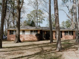 Foreclosed Home - 1409 WEDGEWOOD DR, 36111