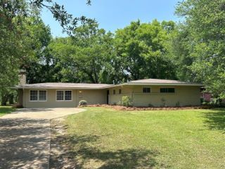 Foreclosed Home - 3057 GUYMAR RD, 36111