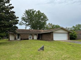 Foreclosed Home - 404 BELVOIR DR, 36116