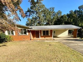 Foreclosed Home - 1305 WILDOAK DR, 36206