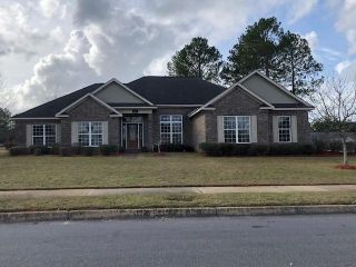 Foreclosed Home - 201 Lakeside Dr, 36301