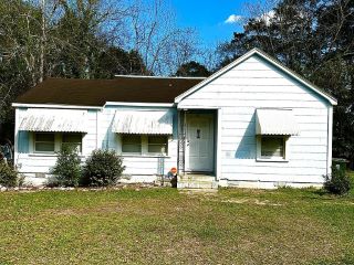 Foreclosed Home - 611 ASHLAND DR, 36301