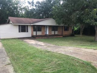 Foreclosed Home - 300 N HILL ST, 36330