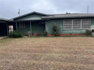 Foreclosed Home - 1205 N MAIN ST, 36330