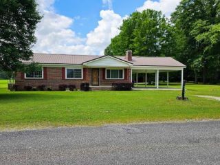 Foreclosed Home - 3379 JOE REEVES RD, 36432