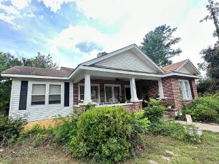 Foreclosed Home - 2109 CLEVELAND AVE, 36432