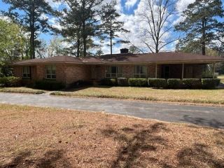 Foreclosed Home - 415 N JACKSON ST, 36467
