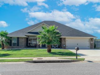 Foreclosed Home - 18926 ISLEWORTH WAY, 36535