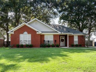 Foreclosed Home - 10759 SOUTHERN OAKS CT, 36541
