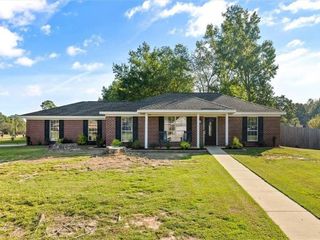 Foreclosed Home - 8110 WOODSTONE DR, 36575