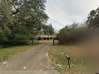 Foreclosed Home - 6261 OLD PASCAGOULA RD, 36582