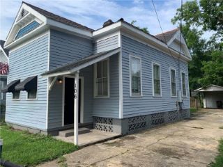 Foreclosed Home - 106 N PINE ST, 36604
