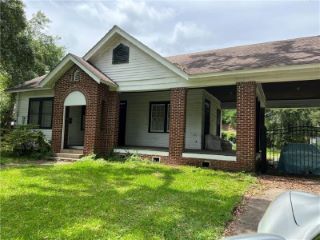 Foreclosed Home - 1120 DAUPHIN ST, 36604