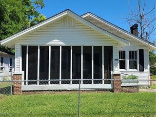 Foreclosed Home - List 100508205