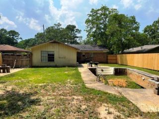 Foreclosed Home - 3917 CREEKWAY DR E, 36605