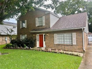 Foreclosed Home - 405 COVENTRY WAY, 36606