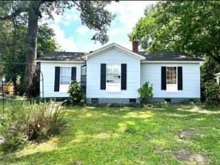 Foreclosed Home - 15 PRINCESS ANNE RD, 36608