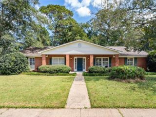 Foreclosed Home - 1366 LUCERNE DR, 36608