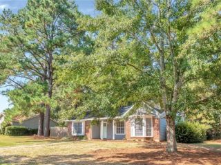 Foreclosed Home - 750 ROYAL WOODS DR E, 36608