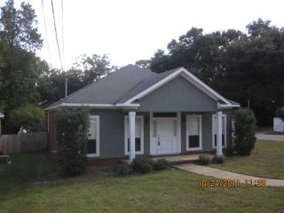 Foreclosed Home - 1021 DICKENSON AVE, 36609