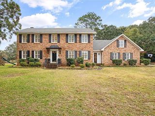 Foreclosed Home - 1421 REGAL OAKS CT, 36609