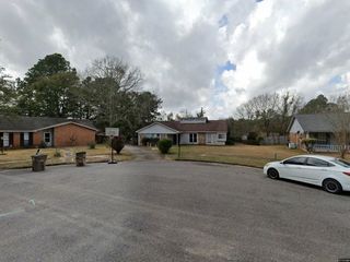 Foreclosed Home - 1636 LONG WOOD CT, 36609