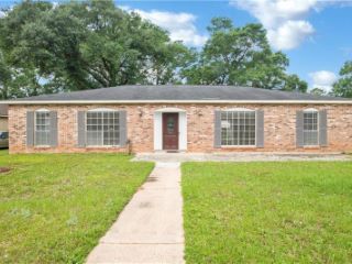 Foreclosed Home - 728 OAK FIELD DR, 36609