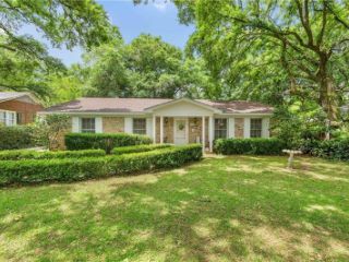Foreclosed Home - 1705 COLONIAL OAKS DR, 36618