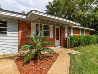 Foreclosed Home - 4669 Kirkwell Dr, 36619