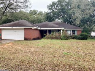 Foreclosed Home - 7740 St Joan Dr, 36619
