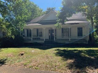 Foreclosed Home - 211 Clifton St, 36726